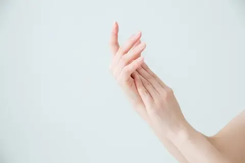 تزریق چربی به دست