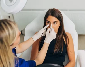 سن مناسب برای جراحی بینی