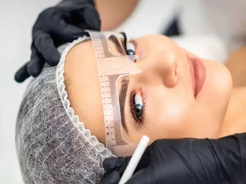 چه مراحلی پیش از کاشت ابرو انجام می‌ شود؟