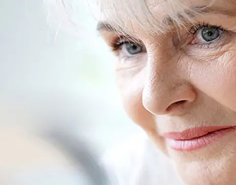 نکات مهم قبل از عمل زیبایی بینی در سن ۶۰ سالگی